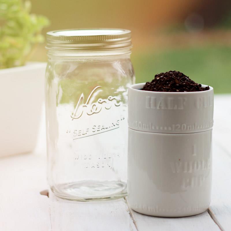 Préparation d'un Cold Brew avec un Mason Jar